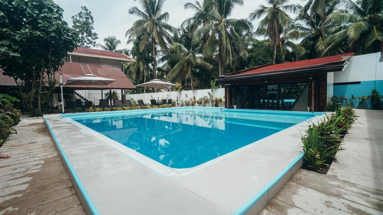 Point 303 Resort General Luna  Buitenkant foto