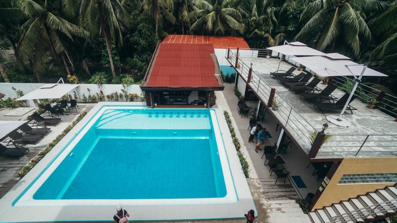 Point 303 Resort General Luna  Buitenkant foto