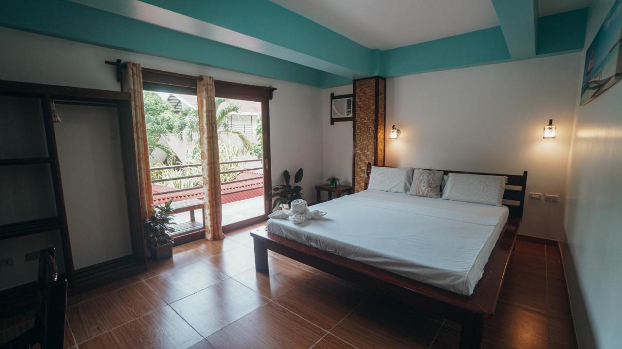 Point 303 Resort General Luna  Buitenkant foto