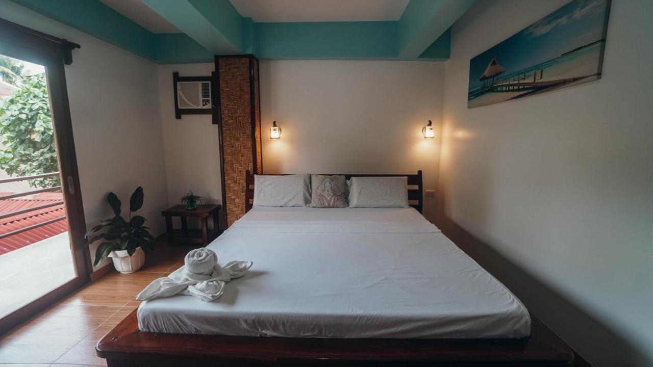 Point 303 Resort General Luna  Buitenkant foto