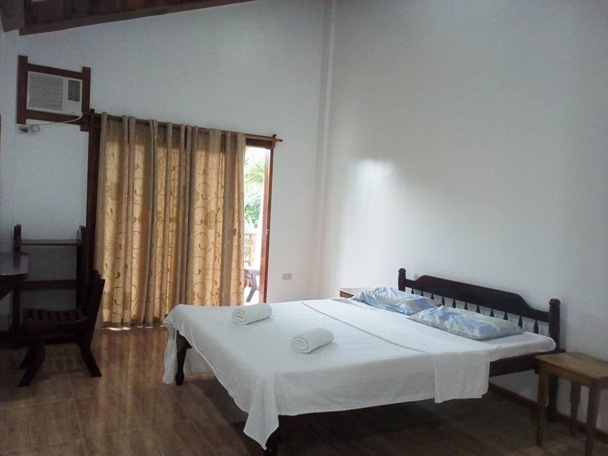 Point 303 Resort General Luna  Buitenkant foto