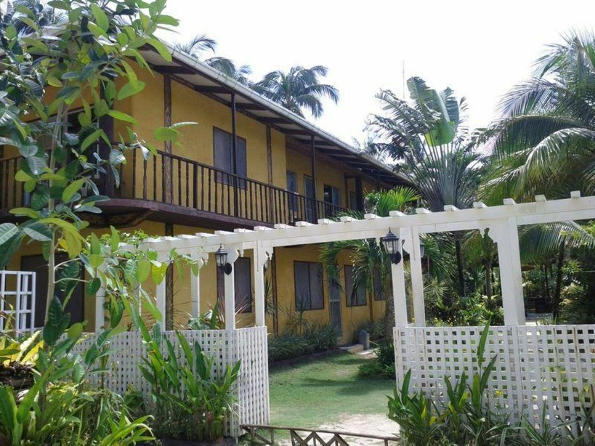 Point 303 Resort General Luna  Buitenkant foto