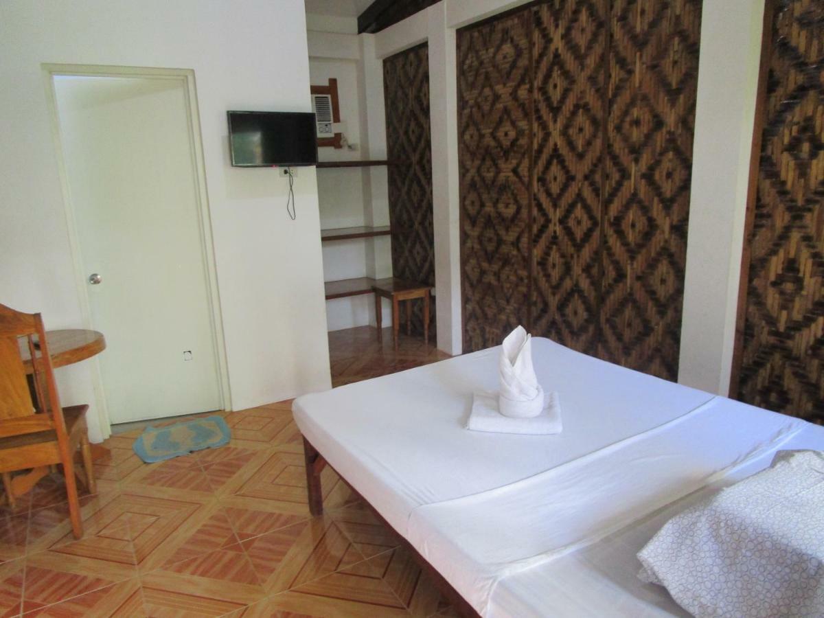 Point 303 Resort General Luna  Buitenkant foto